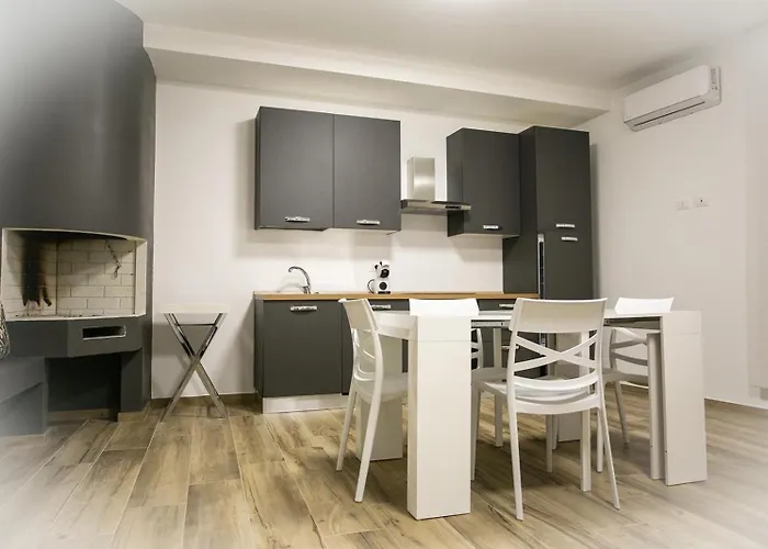 Grelios Stanze Preziose 3* גוארדיאגרלה