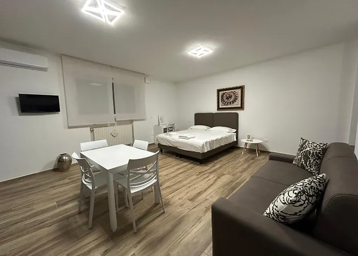 Grelios Stanze Preziose בית הארחה גוארדיאגרלה