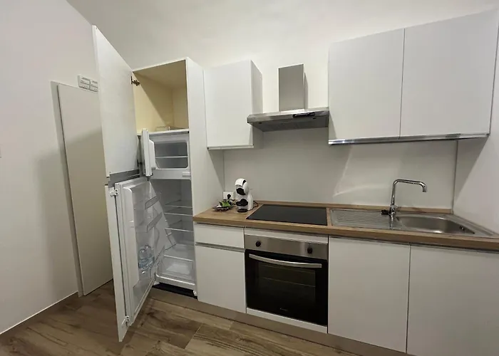 Grelios Stanze Preziose 3* גוארדיאגרלה